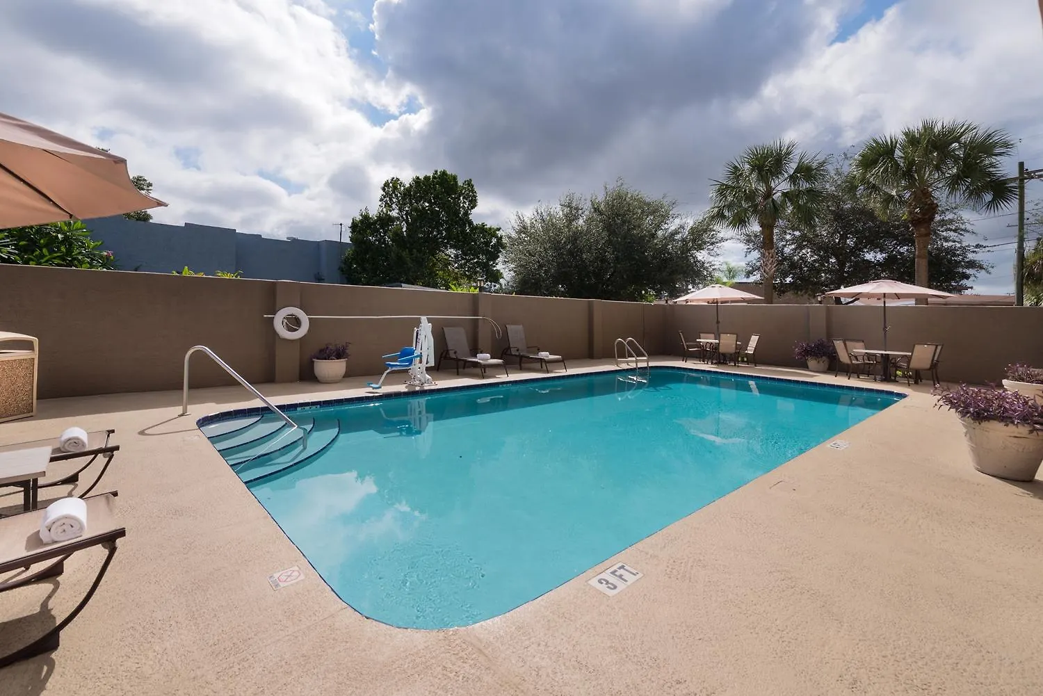 Best Western Tampa 3*,